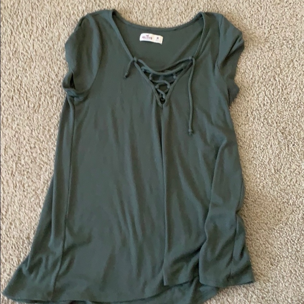 hollister green t-shirt